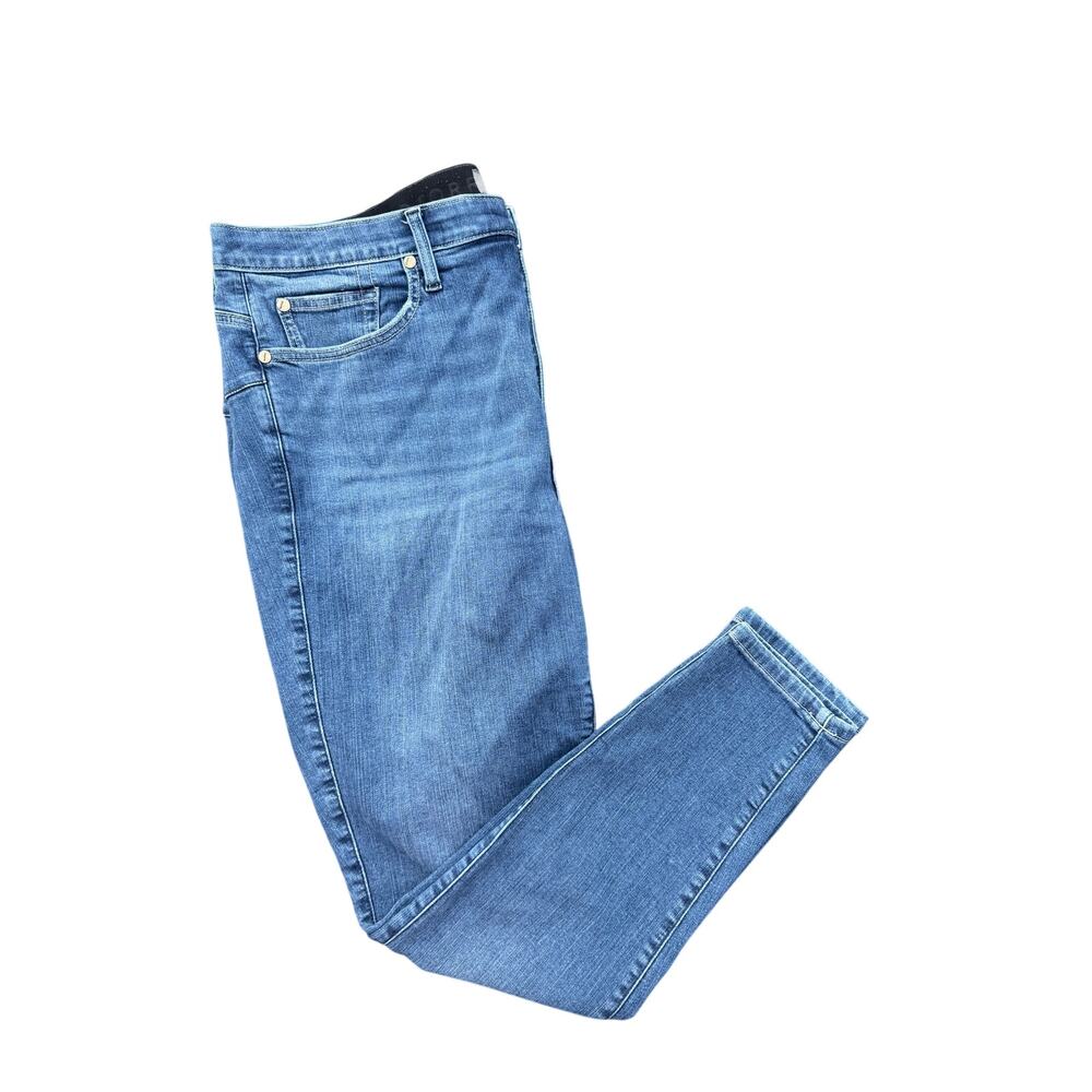 Torrid Bombshell Skinny Jeans Size 20R Premium Stretch Button Fly Distressed